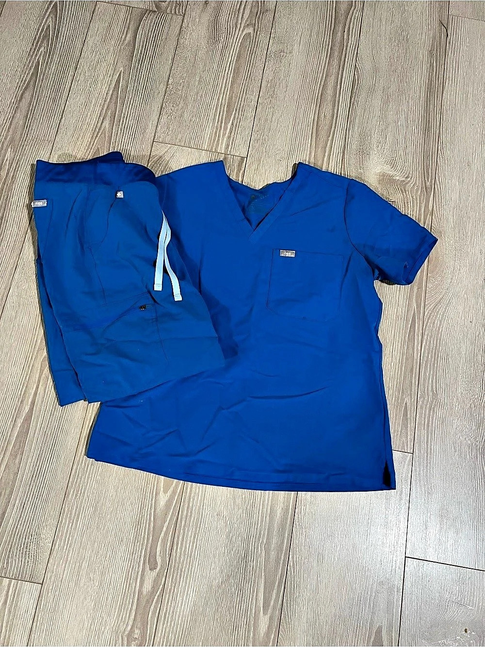 FIGS Casma Scrub Top and Zamora Jogger Scrub Set Blue